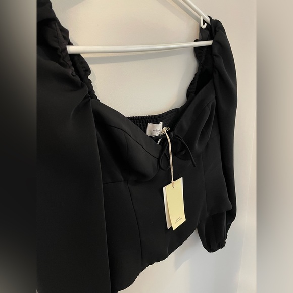 Black Novella Blouse NWT - Picture 4 of 6